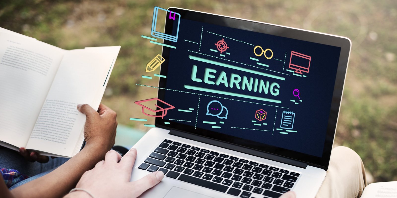 Read more about the article Let Us Know More About The eLearning, mLearning And Distance Learning in The UAE